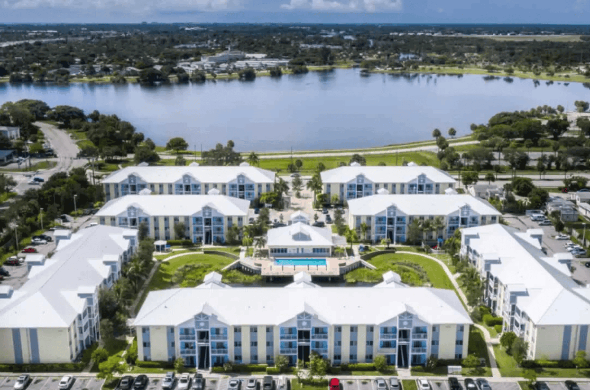 Villages at lake worth Exterior